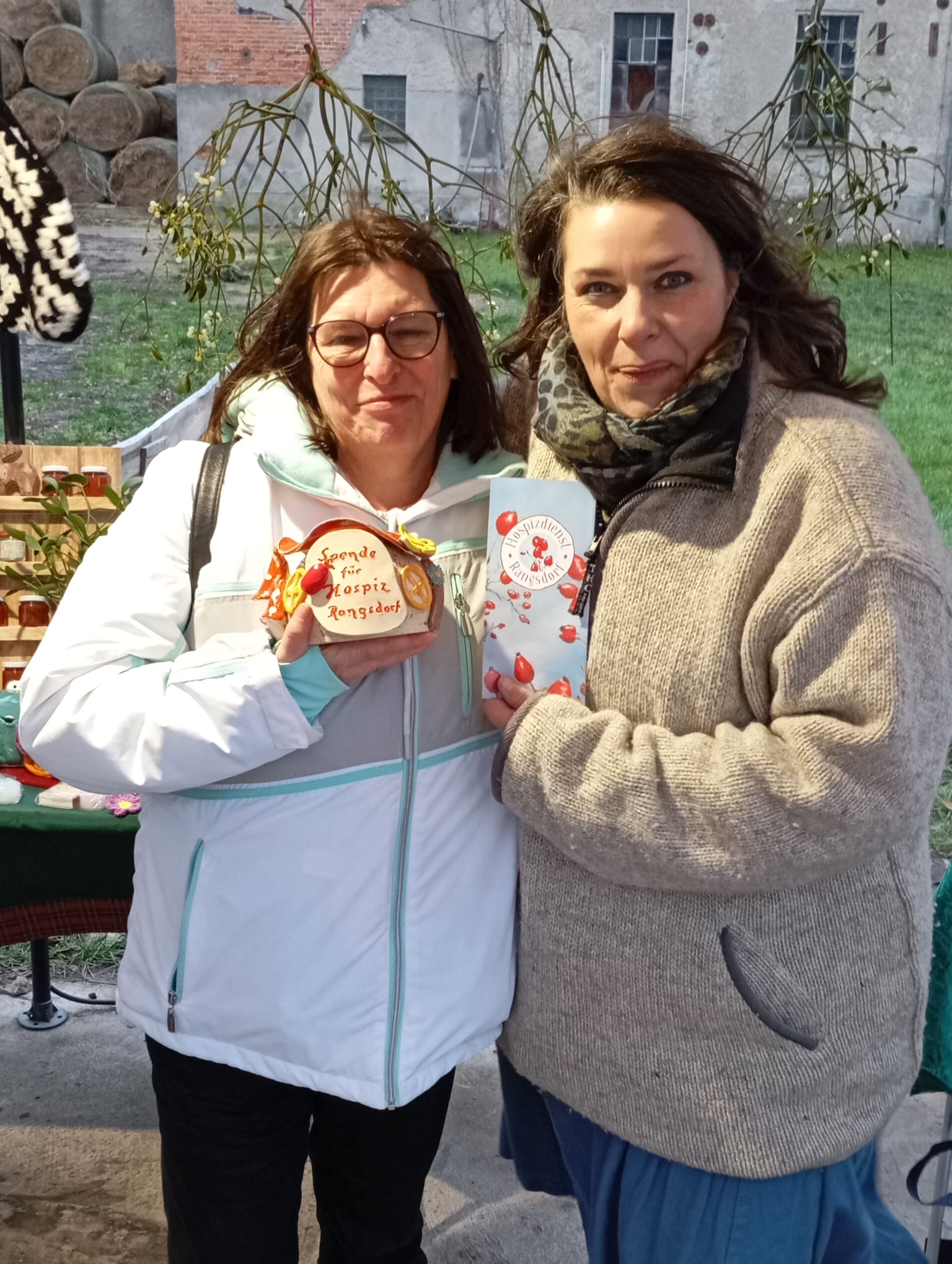 Spendenhäuschen Übergabe 